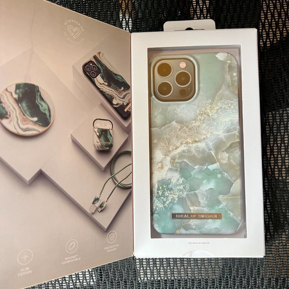 NIB TWO Ideal of Sweden iPhone Cases 13 AND 12 Pro Max - Picture 5 of 8